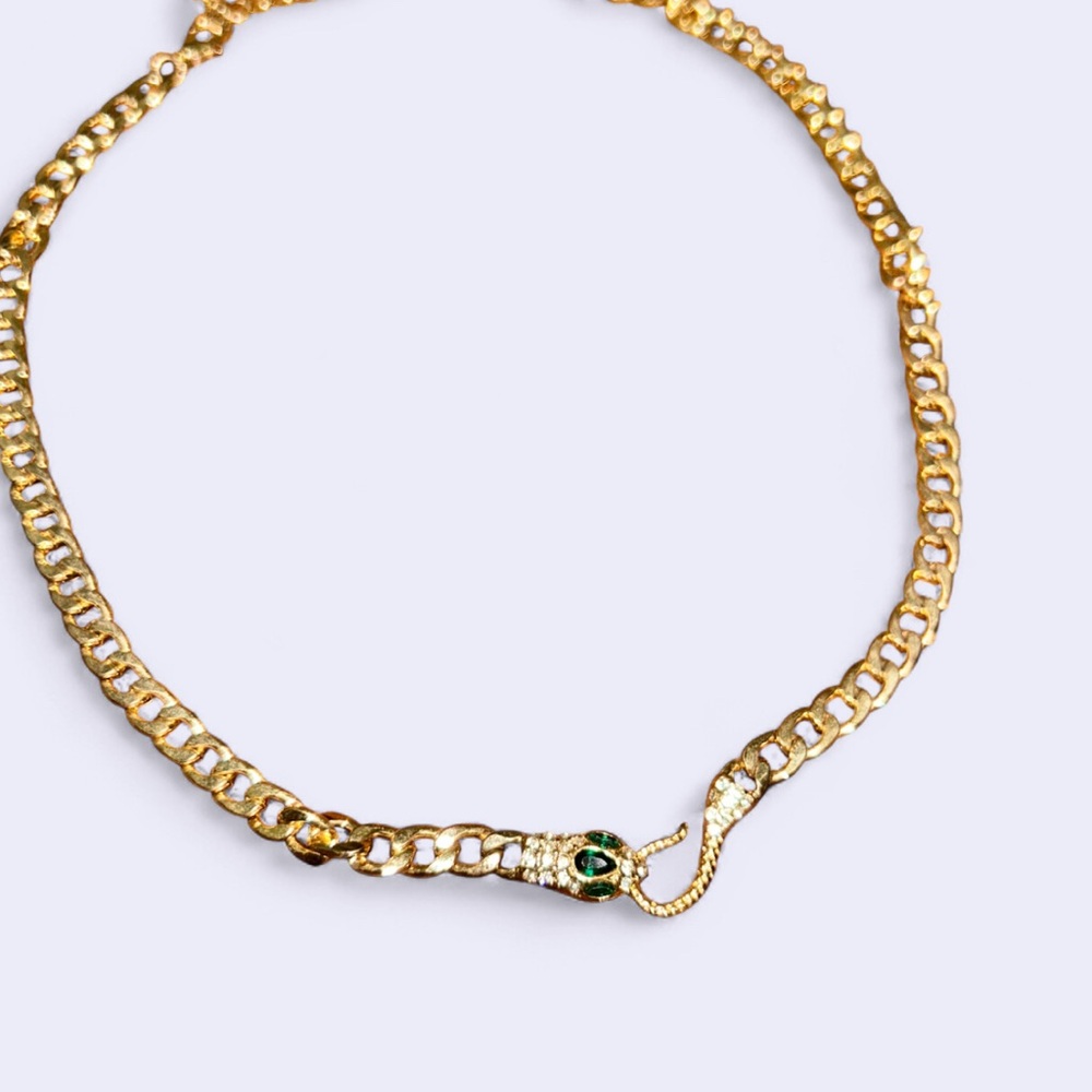 Elegant Snake Gold Chain Necklace with Green Accent - Picture 2 of 2
